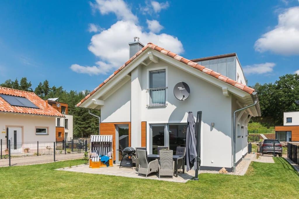 5 Sterne-Ferienhaus Eisvogel Am See Mit Sauna Und Kamin Krakow am See Buitenkant foto